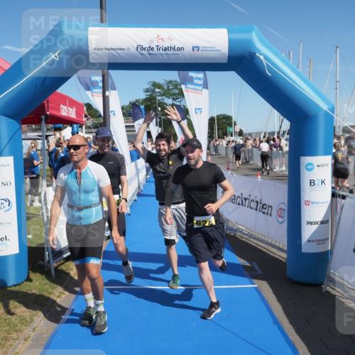 17.08.2025 - KN Förde Triathlon 2025 MichiJ http://msf.ph/oto/8602055 17.08.2025 12:18:51 Laufen 293, 297, 618, 624 meine-sportfotos.de