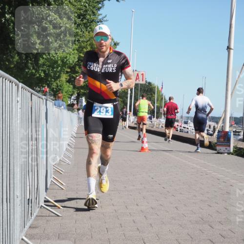 17.08.2025 - KN Förde Triathlon 2025 KatJ http://msf.ph/oto/8602342 17.08.2025 11:55:04 Laufen 269, 293, 360 meine-sportfotos.de