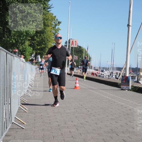 17.08.2025 - KN Förde Triathlon 2025 KatJ http://msf.ph/oto/8602932 17.08.2025 11:55:49 Laufen 311, 374 meine-sportfotos.de