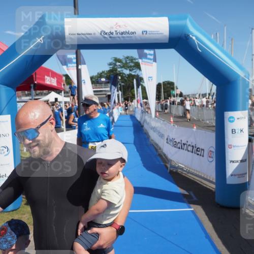 17.08.2025 - KN Förde Triathlon 2025 MichiJ http://msf.ph/oto/8602947 17.08.2025 12:19:49 Laufen 374, 609 meine-sportfotos.de