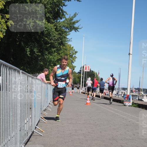 17.08.2025 - KN Förde Triathlon 2025 KatJ http://msf.ph/oto/8603488 17.08.2025 13:45:53 Laufen 457 meine-sportfotos.de