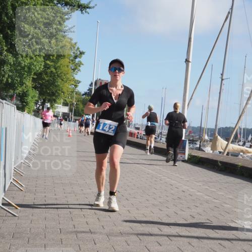 17.08.2025 - KN Förde Triathlon 2025 KatJ http://msf.ph/oto/8604285 17.08.2025 10:27:20 Laufen 142 meine-sportfotos.de