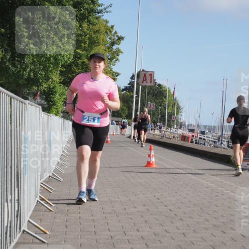 17.08.2025 - KN Förde Triathlon 2025 KatJ http://msf.ph/oto/8604336 17.08.2025 10:27:31 Laufen 131, 251 meine-sportfotos.de