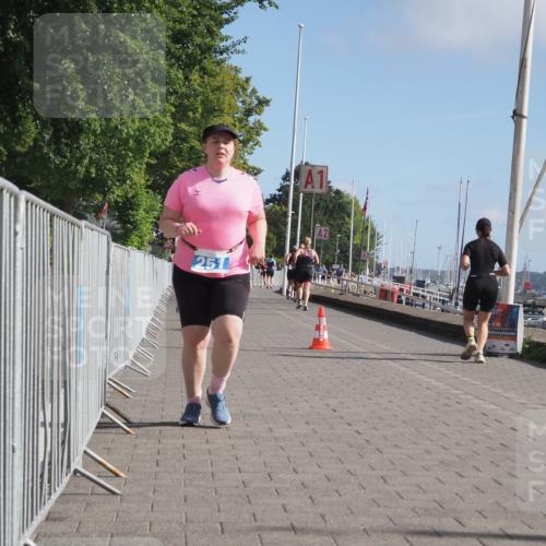 17.08.2025 - KN Förde Triathlon 2025 KatJ http://msf.ph/oto/8604346 17.08.2025 10:27:31 Laufen 131, 251 meine-sportfotos.de