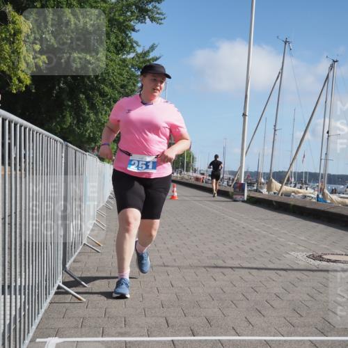 17.08.2025 - KN Förde Triathlon 2025 KatJ http://msf.ph/oto/8604397 17.08.2025 10:27:33 Laufen 131, 151, 251 meine-sportfotos.de
