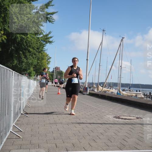 17.08.2025 - KN Förde Triathlon 2025 KatJ http://msf.ph/oto/8604674 17.08.2025 10:27:56 Laufen 176, 189, 208, 237 meine-sportfotos.de