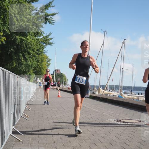 17.08.2025 - KN Förde Triathlon 2025 KatJ http://msf.ph/oto/8604799 17.08.2025 10:28:01 Laufen 176, 189, 237 meine-sportfotos.de