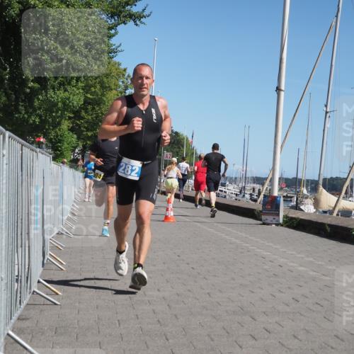 17.08.2025 - KN Förde Triathlon 2025 KatJ http://msf.ph/oto/8604847 17.08.2025 11:58:01 Laufen 282, 604 meine-sportfotos.de