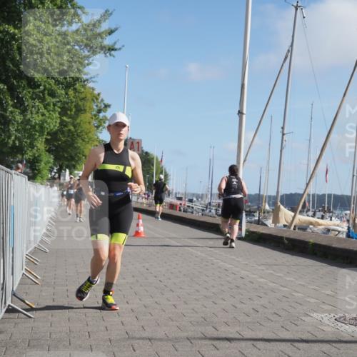 17.08.2025 - KN Förde Triathlon 2025 KatJ http://msf.ph/oto/8605510 17.08.2025 10:29:55 Laufen 201, 205 meine-sportfotos.de