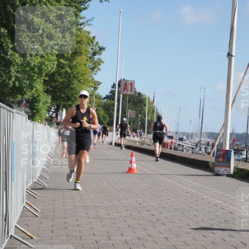 17.08.2025 - KN Förde Triathlon 2025 KatJ http://msf.ph/oto/8605542 17.08.2025 10:30:01 Laufen 201, 213 meine-sportfotos.de