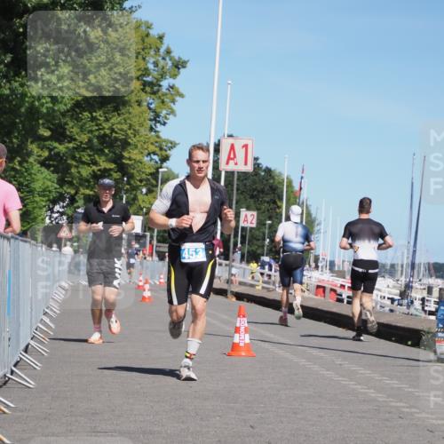 17.08.2025 - KN Förde Triathlon 2025 KatJ http://msf.ph/oto/8605802 17.08.2025 13:49:08 Laufen 453, 508 meine-sportfotos.de