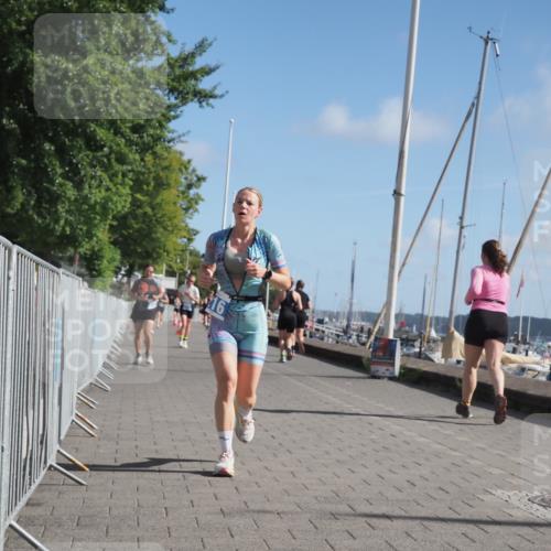 17.08.2025 - KN Förde Triathlon 2025 KatJ http://msf.ph/oto/8606301 17.08.2025 10:31:09 Laufen 216, 231 meine-sportfotos.de