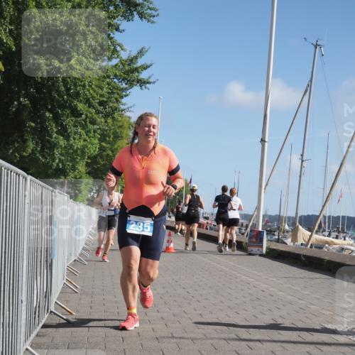 17.08.2025 - KN Förde Triathlon 2025 KatJ http://msf.ph/oto/8606578 17.08.2025 10:31:34 Laufen 111, 153, 235 meine-sportfotos.de