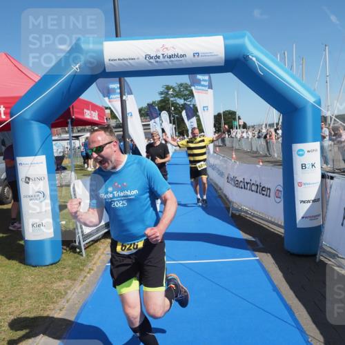 17.08.2025 - KN Förde Triathlon 2025 MichiJ http://msf.ph/oto/8607315 17.08.2025 12:25:36 Laufen 626 meine-sportfotos.de