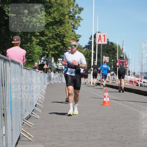 17.08.2025 - KN Förde Triathlon 2025 KatJ http://msf.ph/oto/8607371 17.08.2025 13:52:19 Laufen 492, 527 meine-sportfotos.de