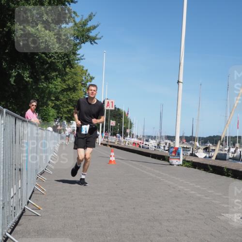 17.08.2025 - KN Förde Triathlon 2025 KatJ http://msf.ph/oto/8607465 17.08.2025 13:52:49 Laufen 509, 542 meine-sportfotos.de
