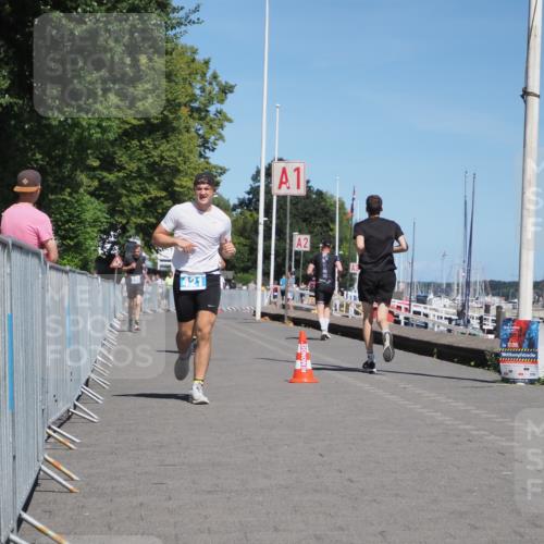 17.08.2025 - KN Förde Triathlon 2025 KatJ http://msf.ph/oto/8607476 17.08.2025 13:53:00 Laufen 421, 533 meine-sportfotos.de