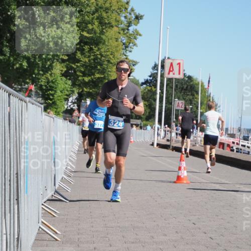 17.08.2025 - KN Förde Triathlon 2025 KatJ http://msf.ph/oto/8607674 17.08.2025 12:01:03 Laufen 324, 377 meine-sportfotos.de