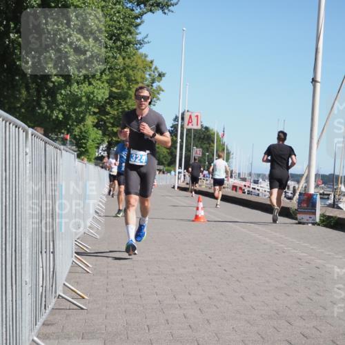 17.08.2025 - KN Förde Triathlon 2025 KatJ http://msf.ph/oto/8607688 17.08.2025 12:01:03 Laufen 324, 377 meine-sportfotos.de