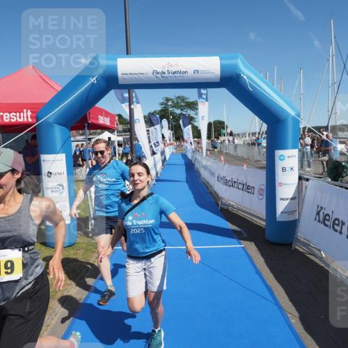 17.08.2025 - KN Förde Triathlon 2025 MichiJ http://msf.ph/oto/8608195 17.08.2025 12:26:39 Laufen 619 meine-sportfotos.de
