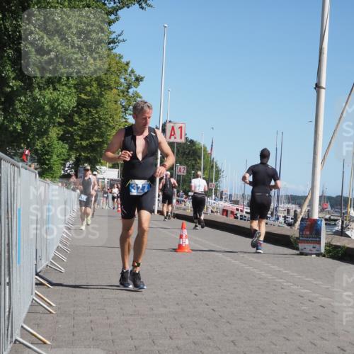 17.08.2025 - KN Förde Triathlon 2025 KatJ http://msf.ph/oto/8608454 17.08.2025 12:02:21 Laufen 312, 327 meine-sportfotos.de
