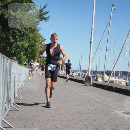 17.08.2025 - KN Förde Triathlon 2025 KatJ http://msf.ph/oto/8608491 17.08.2025 12:02:22 Laufen 312, 327 meine-sportfotos.de