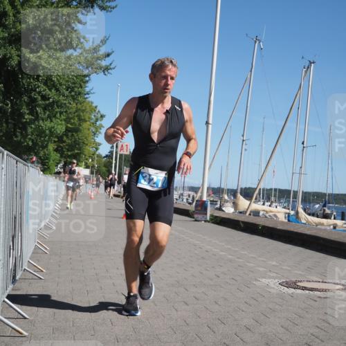 17.08.2025 - KN Förde Triathlon 2025 KatJ http://msf.ph/oto/8608510 17.08.2025 12:02:23 Laufen 312, 327 meine-sportfotos.de