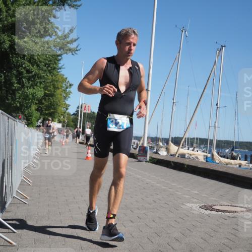 17.08.2025 - KN Förde Triathlon 2025 KatJ http://msf.ph/oto/8608514 17.08.2025 12:02:23 Laufen 312, 327 meine-sportfotos.de