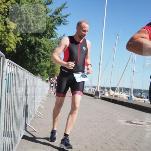 17.08.2025 - KN Förde Triathlon 2025 KatJ http://msf.ph/oto/8608839 17.08.2025 12:02:49 Laufen 303, 332, 335, 351 meine-sportfotos.de