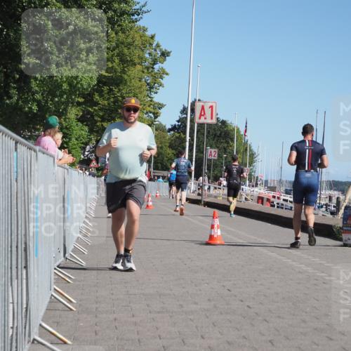 17.08.2025 - KN Förde Triathlon 2025 KatJ http://msf.ph/oto/8609882 17.08.2025 12:04:54 Laufen 613, 618 meine-sportfotos.de