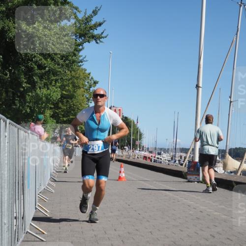 17.08.2025 - KN Förde Triathlon 2025 KatJ http://msf.ph/oto/8609999 17.08.2025 12:05:06 Laufen 297, 374, 609, 612, 616 meine-sportfotos.de