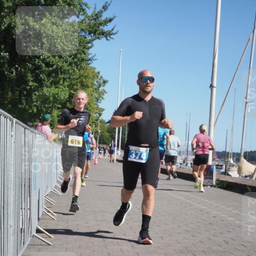 17.08.2025 - KN Förde Triathlon 2025 KatJ http://msf.ph/oto/8610106 17.08.2025 12:05:10 Laufen 297, 348, 374, 609, 616 meine-sportfotos.de