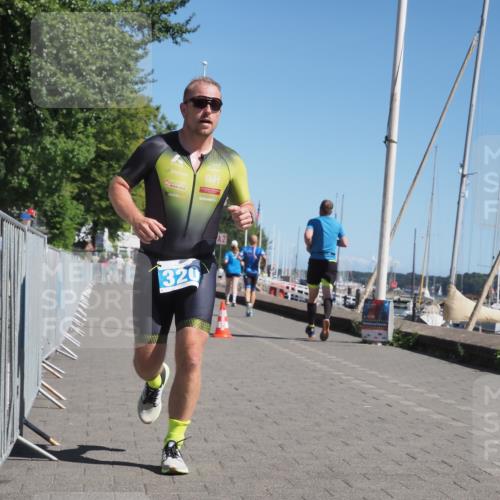 17.08.2025 - KN Förde Triathlon 2025 KatJ http://msf.ph/oto/8611055 17.08.2025 12:09:01 Laufen 320, 324 meine-sportfotos.de