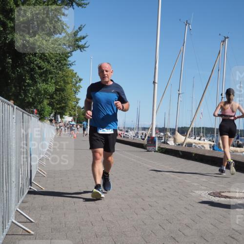 17.08.2025 - KN Förde Triathlon 2025 KatJ http://msf.ph/oto/8611123 17.08.2025 12:09:44 Laufen 345, 349 meine-sportfotos.de