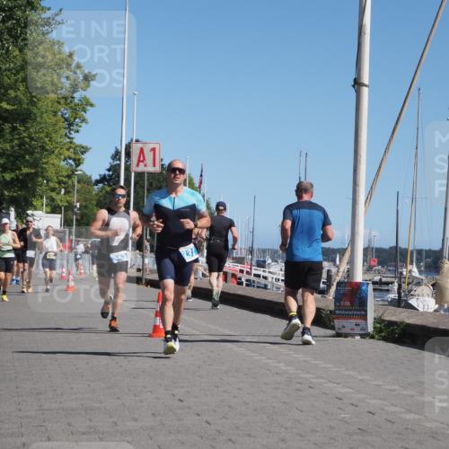 17.08.2025 - KN Förde Triathlon 2025 KatJ http://msf.ph/oto/8611136 17.08.2025 12:09:54 Laufen 331, 343 meine-sportfotos.de