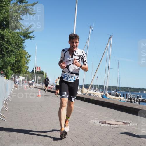 17.08.2025 - KN Förde Triathlon 2025 KatJ http://msf.ph/oto/8611271 17.08.2025 12:10:17 Laufen 299, 326, 631 meine-sportfotos.de