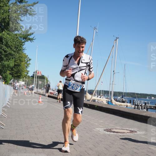 17.08.2025 - KN Förde Triathlon 2025 KatJ http://msf.ph/oto/8611275 17.08.2025 12:10:17 Laufen 299, 326, 631 meine-sportfotos.de