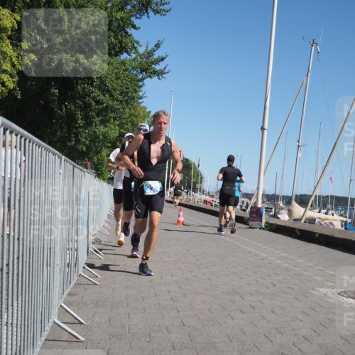 17.08.2025 - KN Förde Triathlon 2025 KatJ http://msf.ph/oto/8611627 17.08.2025 12:11:15 Laufen 327, 622 meine-sportfotos.de