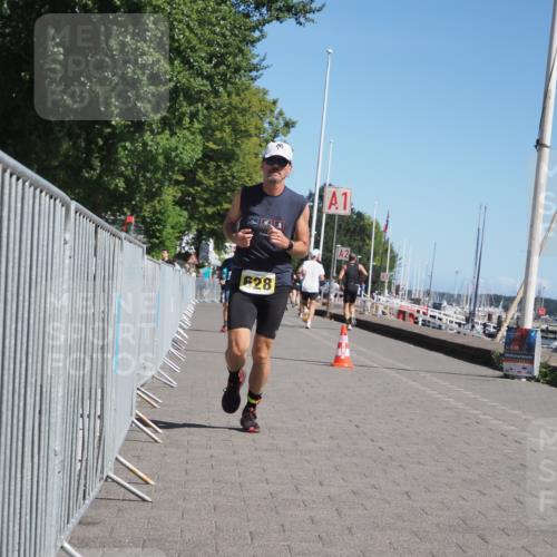17.08.2025 - KN Förde Triathlon 2025 KatJ http://msf.ph/oto/8611670 17.08.2025 12:11:30 Laufen 359, 628 meine-sportfotos.de