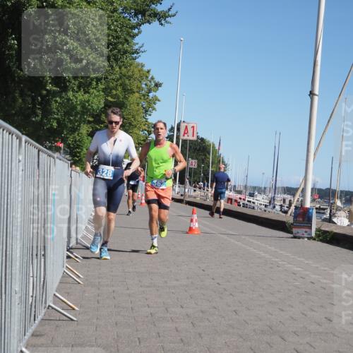 17.08.2025 - KN Förde Triathlon 2025 KatJ http://msf.ph/oto/8611782 17.08.2025 12:11:57 Laufen 328, 362 meine-sportfotos.de