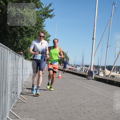 17.08.2025 - KN Förde Triathlon 2025 KatJ http://msf.ph/oto/8611799 17.08.2025 12:11:58 Laufen 328, 362, 369 meine-sportfotos.de