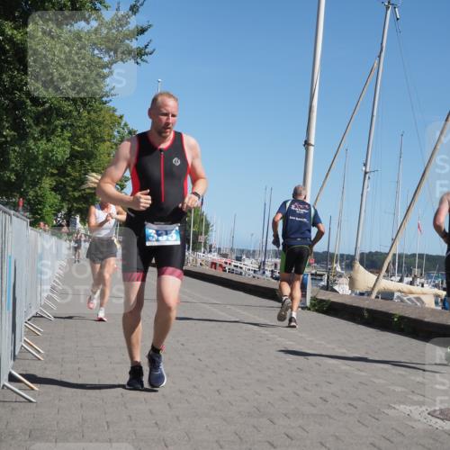 17.08.2025 - KN Förde Triathlon 2025 KatJ http://msf.ph/oto/8611901 17.08.2025 12:12:15 Laufen 335, 623 meine-sportfotos.de