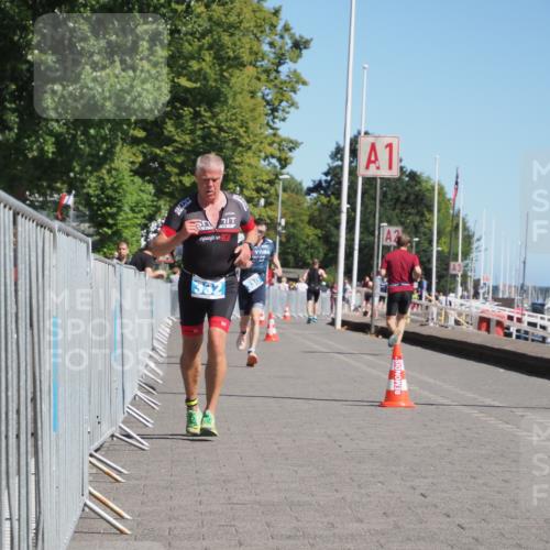 17.08.2025 - KN Förde Triathlon 2025 KatJ http://msf.ph/oto/8611994 17.08.2025 12:12:55 Laufen 330, 332 meine-sportfotos.de