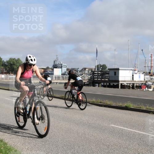 17.08.2025 - KN Förde Triathlon 2025 Yannick Fuchs http://msf.ph/oto/8612272 17.08.2025 09:20:32 Radfahren 120, 125, 126, 127, 198 meine-sportfotos.de