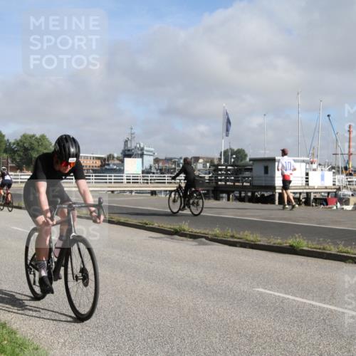 17.08.2025 - KN Förde Triathlon 2025 Yannick Fuchs http://msf.ph/oto/8612289 17.08.2025 09:22:16 Radfahren 126, 135, 145, 146, 198 meine-sportfotos.de