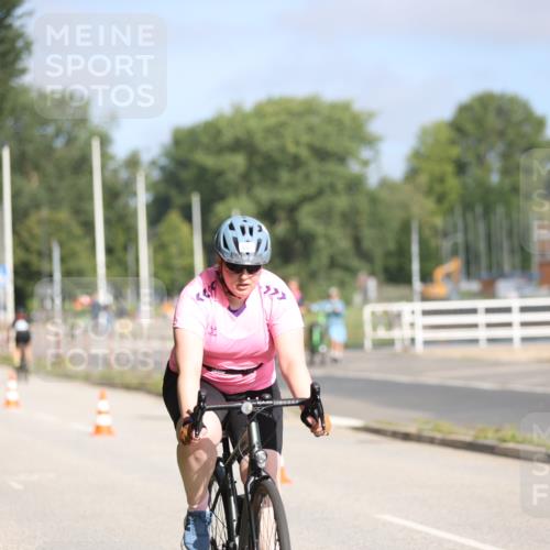 17.08.2025 - KN Förde Triathlon 2025 Yannick Fuchs http://msf.ph/oto/8612405 17.08.2025 10:02:34 Radfahren 251, 224, 250 meine-sportfotos.de