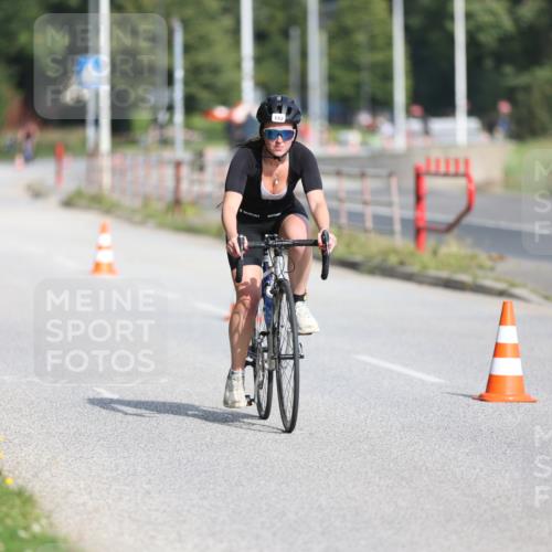 17.08.2025 - KN Förde Triathlon 2025 Yannick Fuchs http://msf.ph/oto/8612431 17.08.2025 10:03:05 Radfahren 142, 216, 181 meine-sportfotos.de