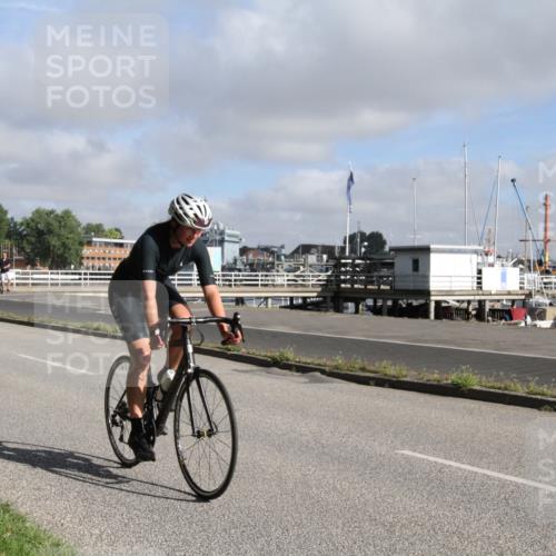 17.08.2025 - KN Förde Triathlon 2025 Yannick Fuchs http://msf.ph/oto/8612494 17.08.2025 09:30:01 Radfahren 114, 183, 186, 240, 241, 244 meine-sportfotos.de