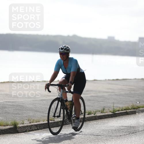 17.08.2025 - KN Förde Triathlon 2025 Yannick Fuchs http://msf.ph/oto/8612549 17.08.2025 10:04:11 Radfahren 111, 196, 211, 218, 224, 234 meine-sportfotos.de
