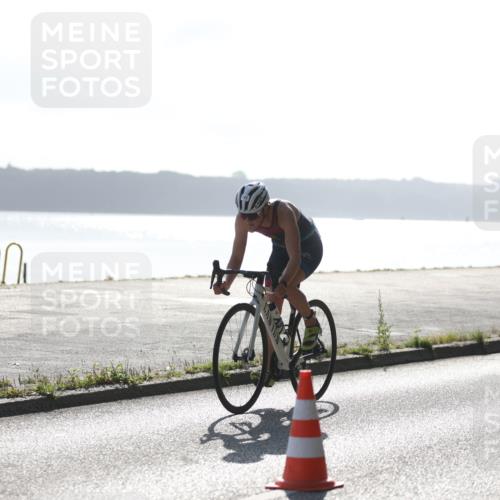 17.08.2025 - KN Förde Triathlon 2025 Yannick Fuchs http://msf.ph/oto/8612931 17.08.2025 09:16:46 Radfahren 105, 121, 105 meine-sportfotos.de